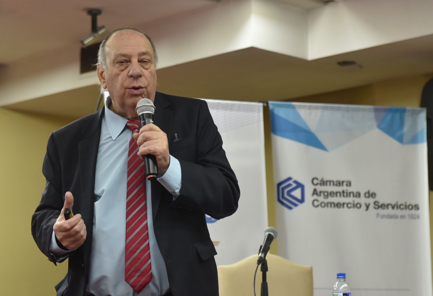 Cachanosky en la UCIM: "Se debe volver a la cultura del trabajo"