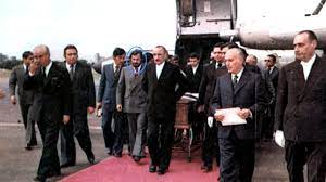 Almirón, en el traslado a la Argentina de los restos de Eva Perón.