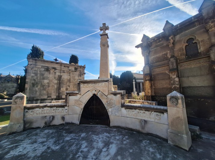 Panteón Planás Armet, 1908. Arq. Enric Sagnier Villavecchia.