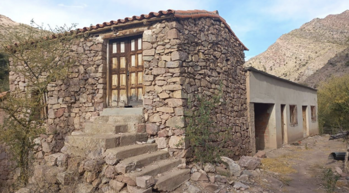 Lagar de piedra de Hacienda Virreinal La Caldera, Villa Abecia, Cañón de Los Cintis, Chuquisaca.