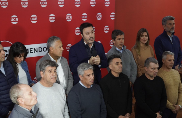 Listas: Caracúlicos, el "tapado", el "mostrable", los chascos de Uspallata, el equilibro peronista y ¿cuánto cobra un magistrado?