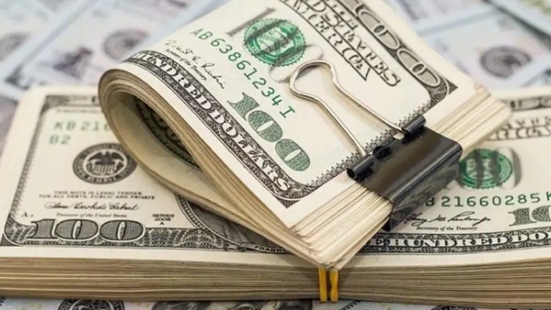 Consultoras corrigen en alza y proyectan un dólar a más de $1.400 para fin de año